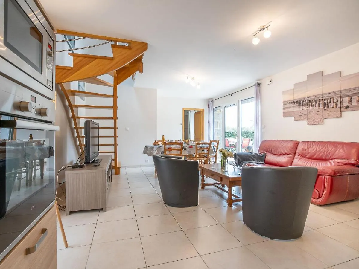 Holiday Home Gite Des Perdrix - Pzb100 By Interhome Plouzélambre
